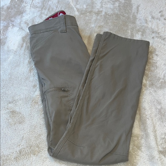 Wrangler Gray Cargo Pants with Classic Design - Picture 7 of 9